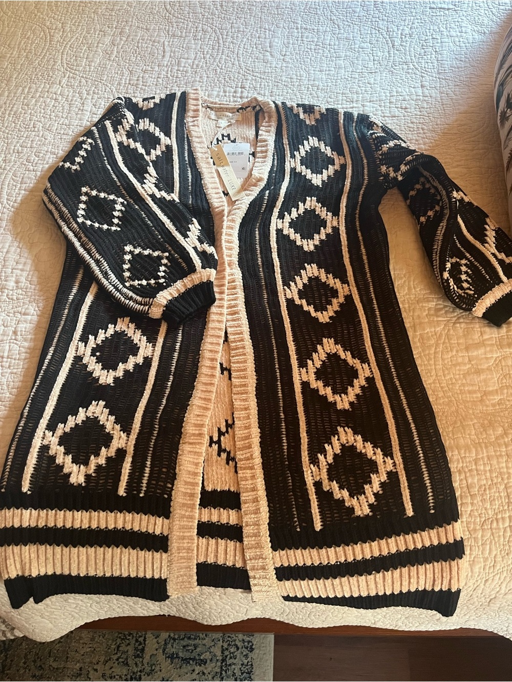 saltwater LUXE Black and Cream Geometric Knit Cardigan